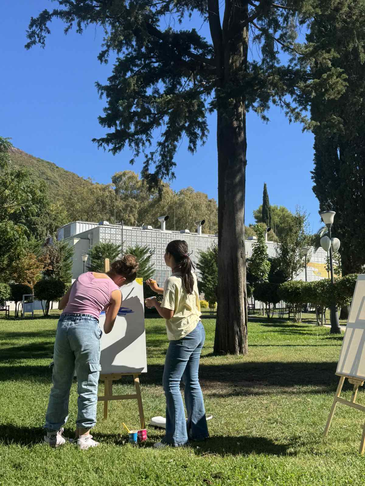 Kreativno druženje djece u Porto Novom