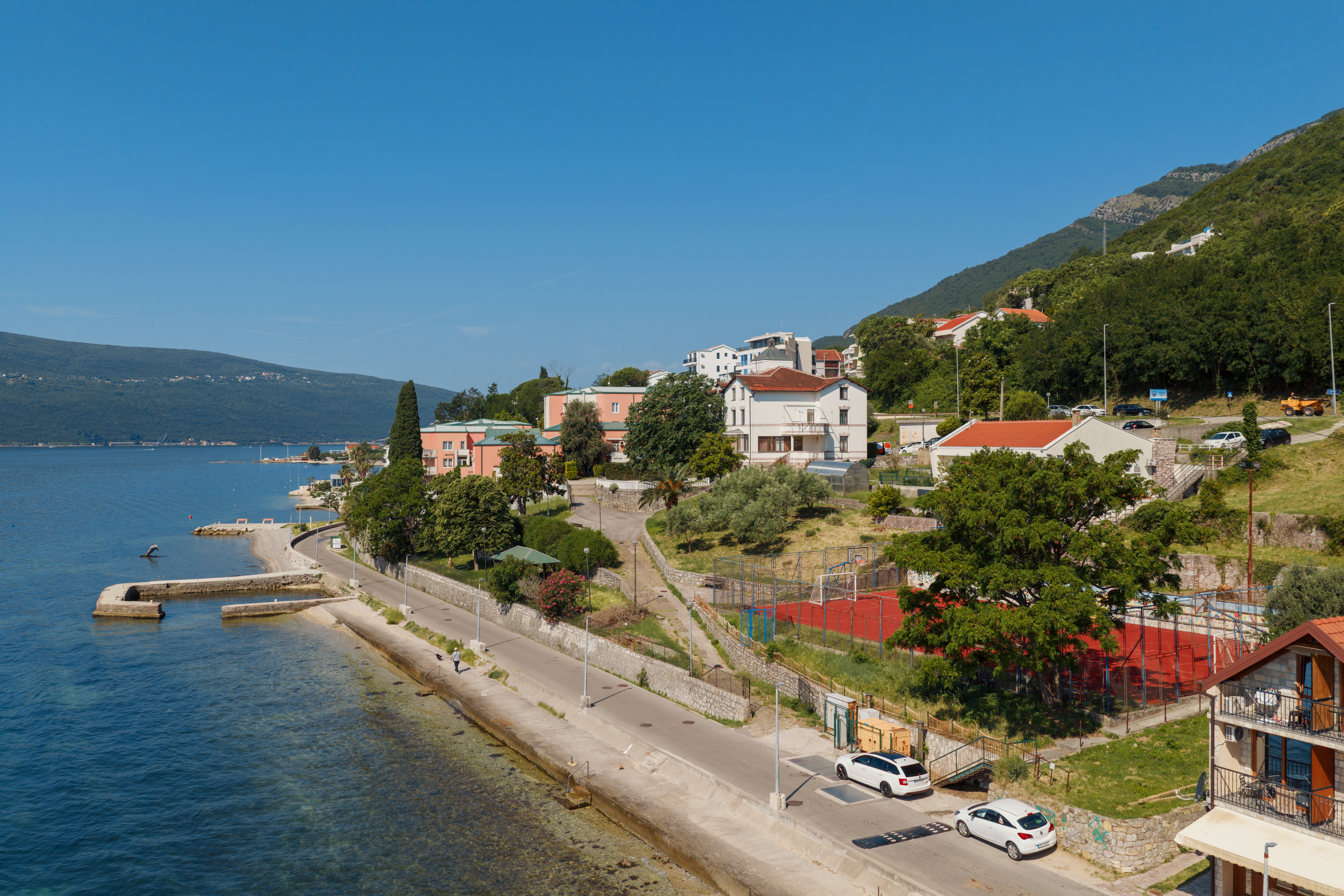 Dječiji dom iz visine
